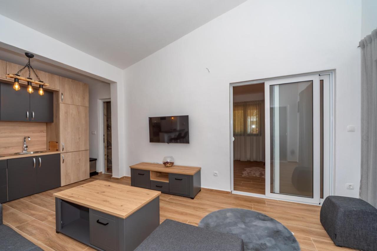 Apartman Sara Bar Eksteriør bilde
