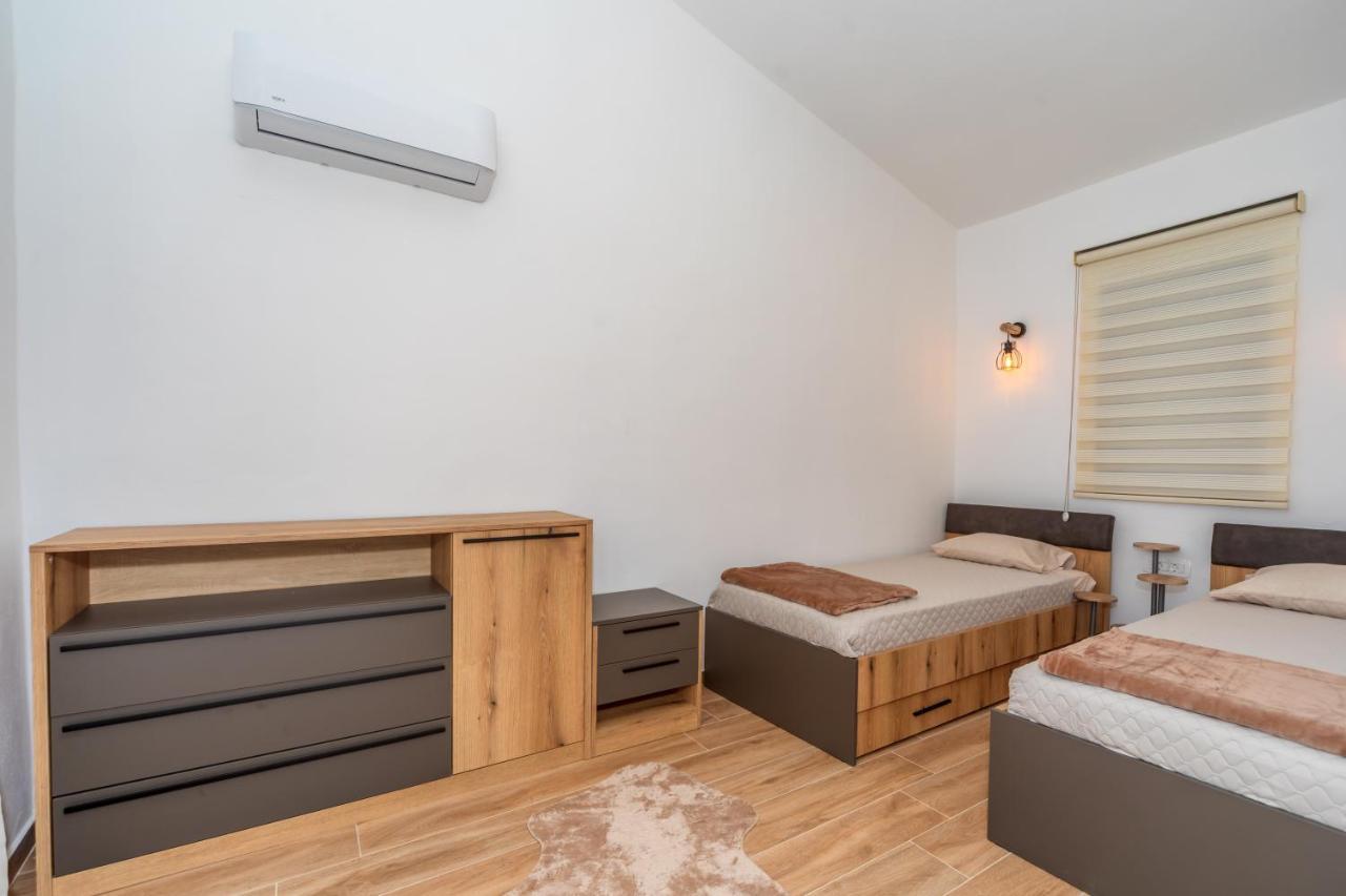 Apartman Sara Bar Eksteriør bilde