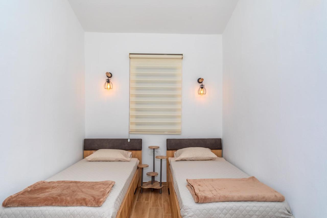 Apartman Sara Bar Eksteriør bilde