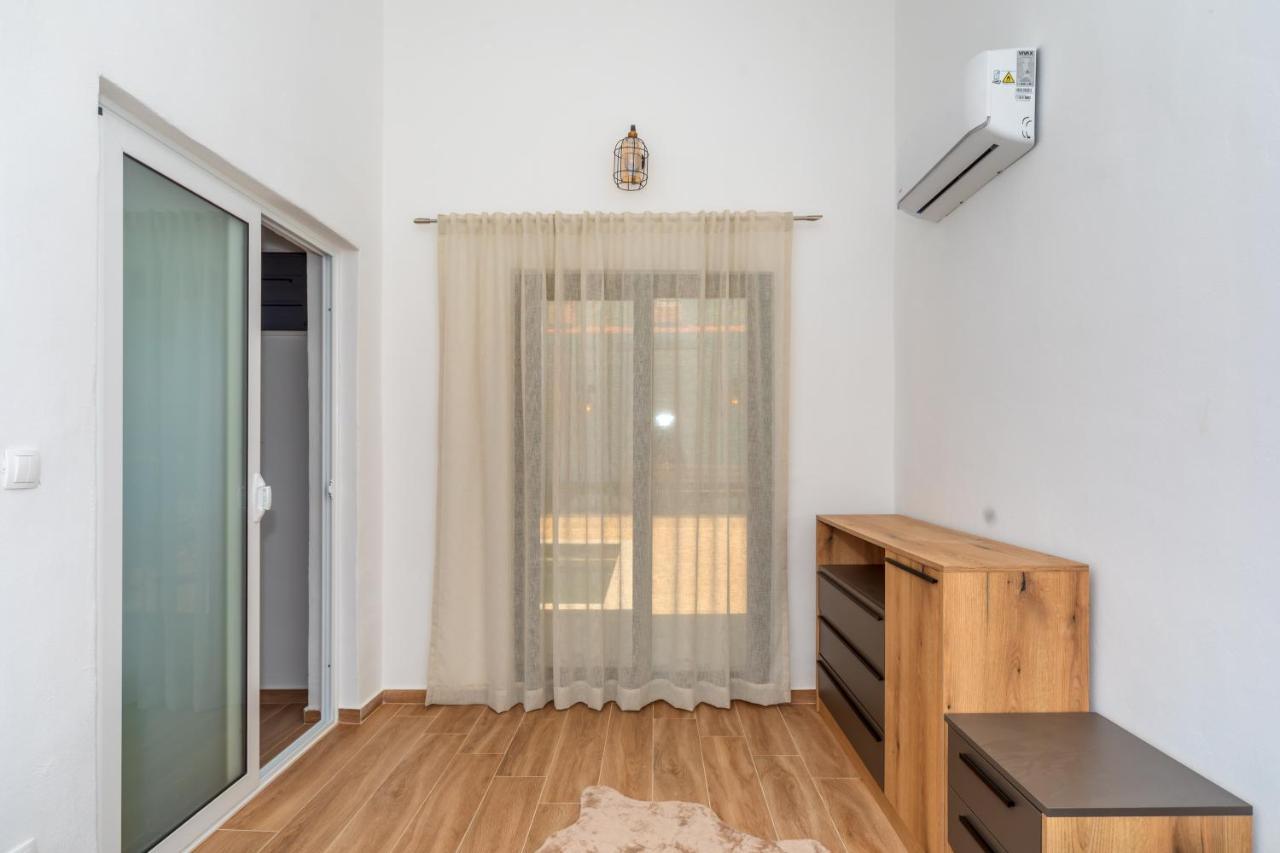 Apartman Sara Bar Eksteriør bilde
