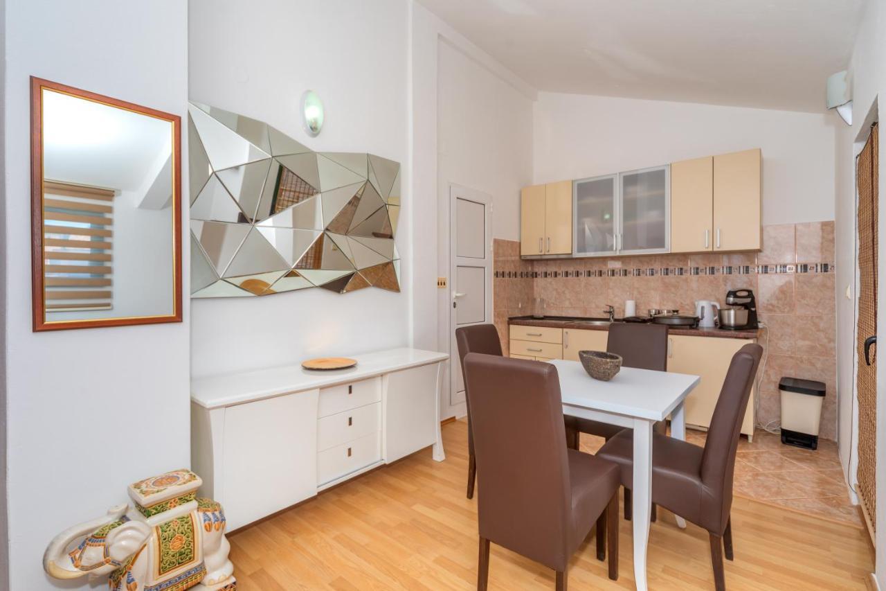 Apartman Sara Bar Eksteriør bilde
