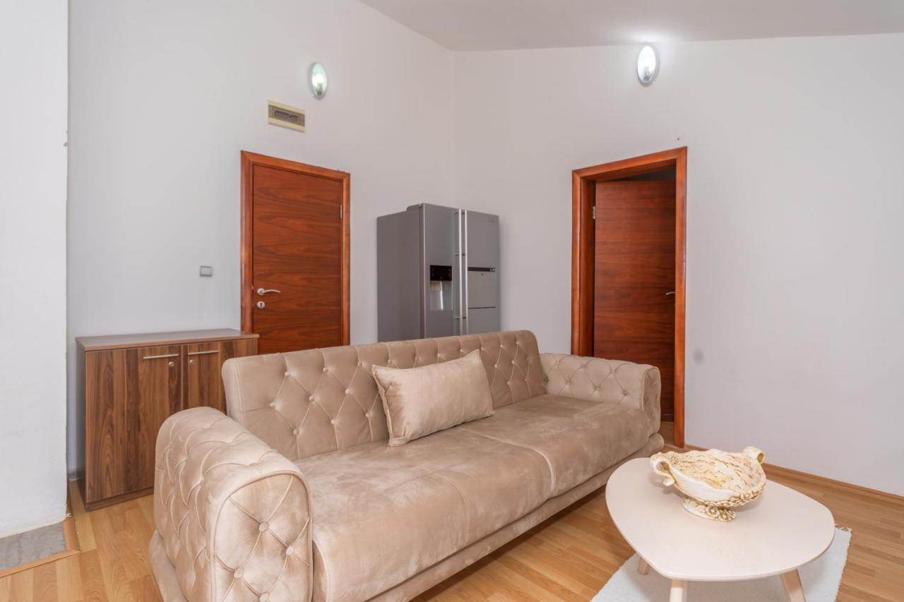 Apartman Sara Bar Eksteriør bilde