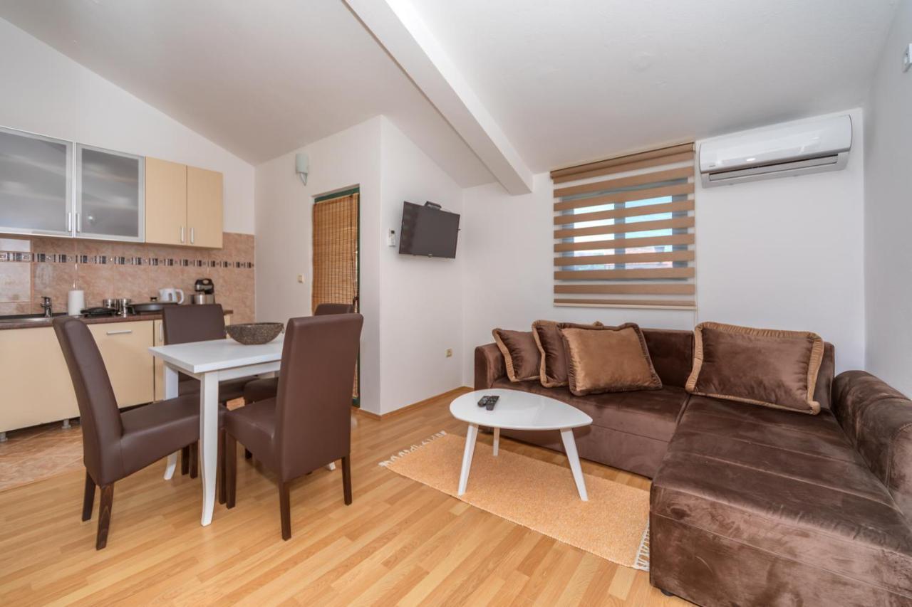 Apartman Sara Bar Eksteriør bilde